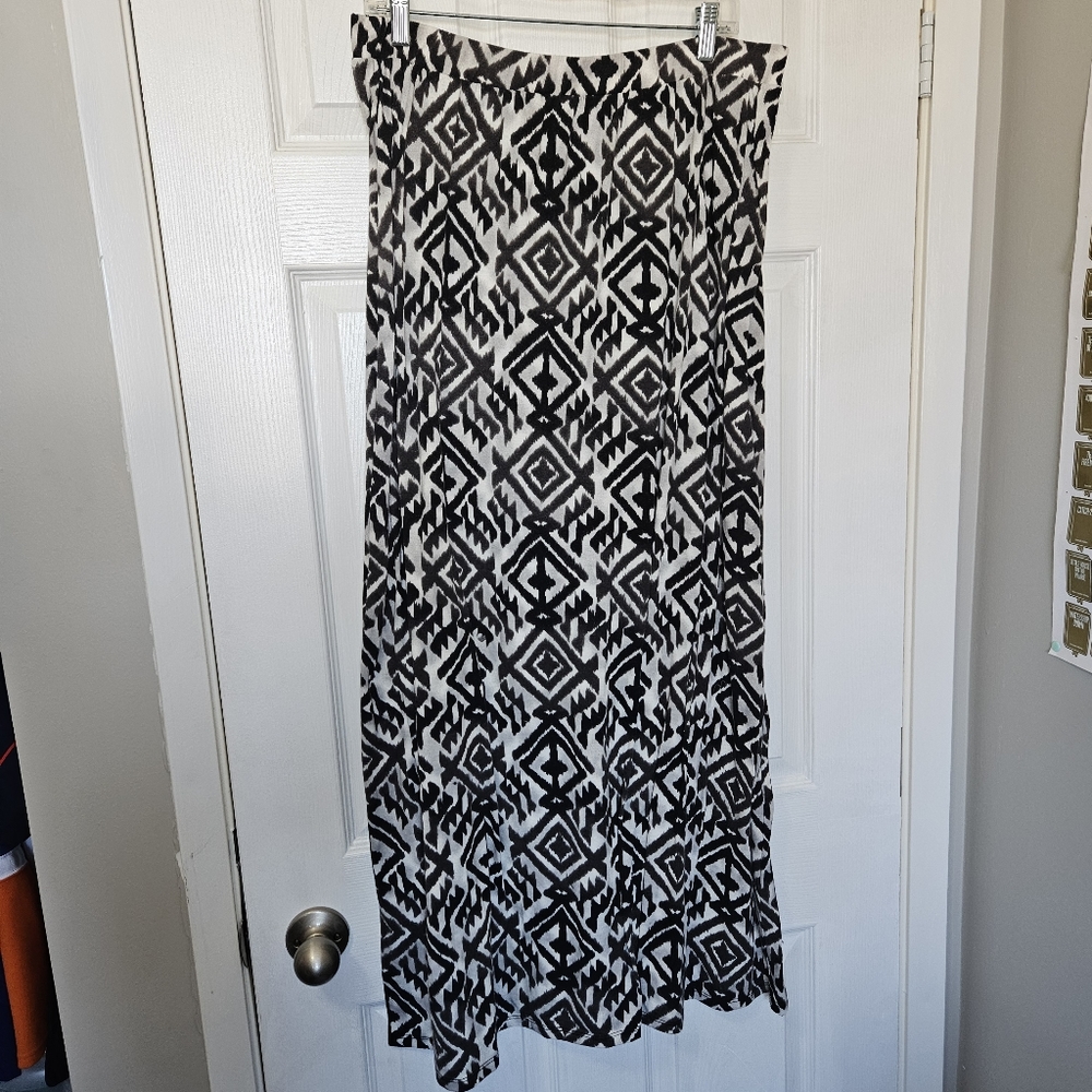 Bobbie Brooks plus size abstract skirt